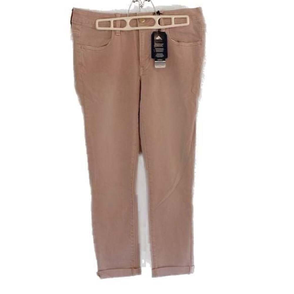 Size 8 American Eagle Light Pink Jeans